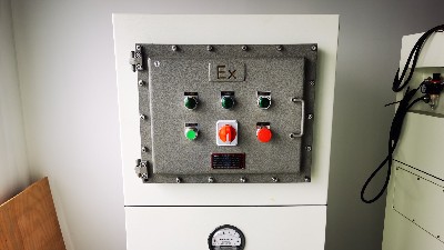 工業(yè)防爆除塵器,執(zhí)信環(huán)保專注車間安全粉塵凈化設(shè)備制造。